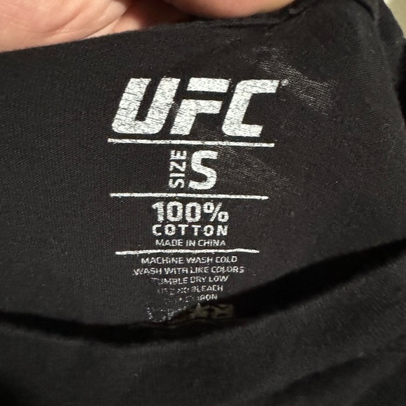 UFC 25th Anniversary: Conor vs. Khabib 2018 Commemorative T-Shirt: Small - Picture 3 of 3